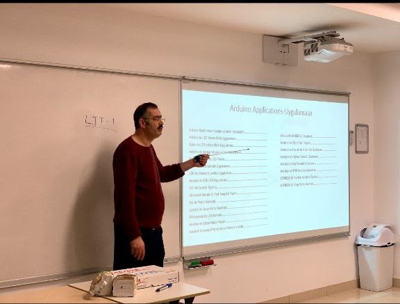 Eine gemeinnützige digitale Plattform für Jugend, Leben und Gesundheit | Fahri Aybars Barut